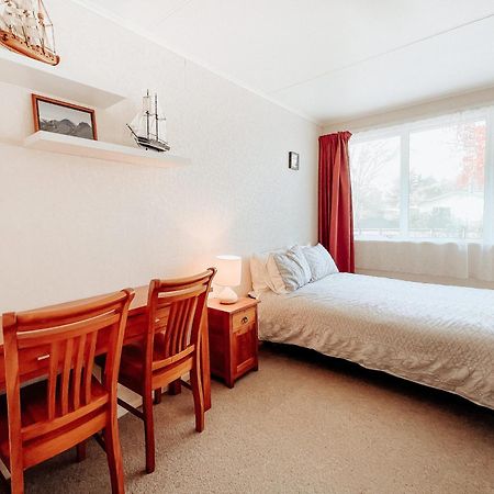 Alpine House Tongariro - Turangi Holiday Home Εξωτερικό φωτογραφία